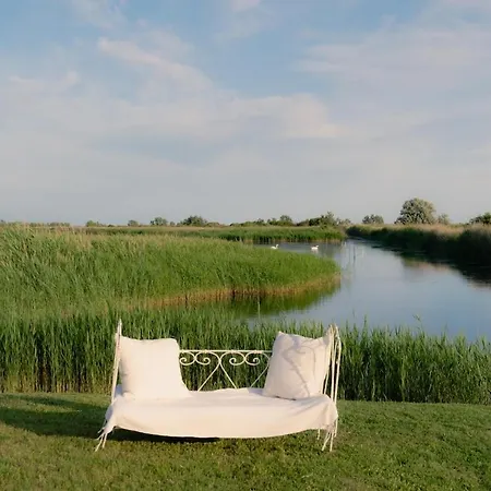 La Maison Blanche De Camargue
